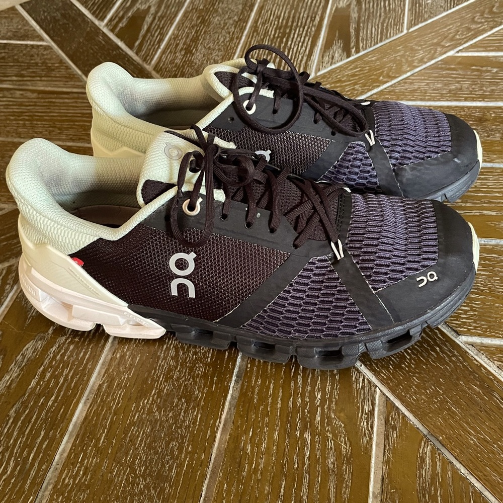 On Cloud CloudFlyer QC Women's Size 9.5w Athletic Running Comfort Sneaker Shoes